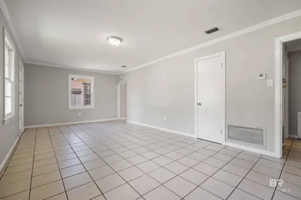 963 Shady Brook Drive, Mobile, AL 36606-2728