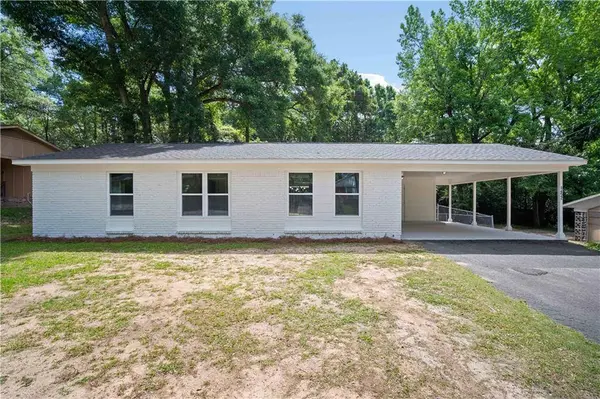 1452 Morlee DR E, Mobile, AL 36618