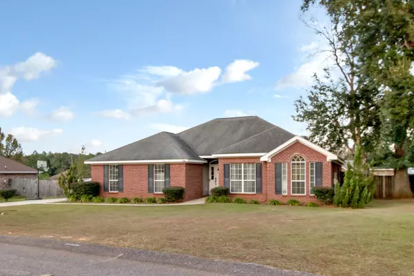8300 Woodbend Dr, Semmes, AL 36575-8507
