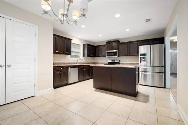 1019 Tudor LN, Mobile, AL 36695