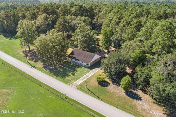 14505 Wolf Ridge Road, Moss Point, MS 39562