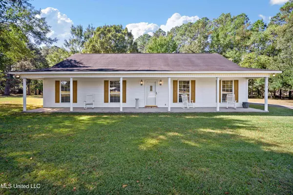 14505 Wolf Ridge Road, Moss Point, MS 39562
