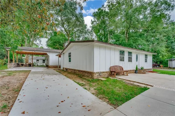 1557 Pineway DR S, Mobile, AL 36605