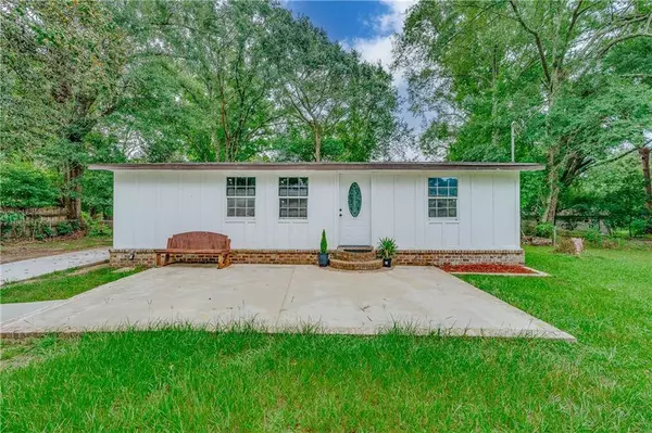 1557 Pineway DR S, Mobile, AL 36605