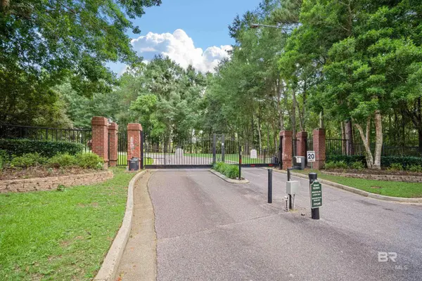 7271 S Spring Lake Drive, Mobile, AL 36695
