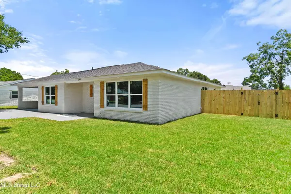 296 N Burke Avenue, Long Beach, MS 39560