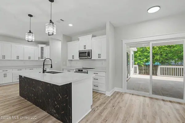 1738 Garden Park Drive, Biloxi, MS 39531