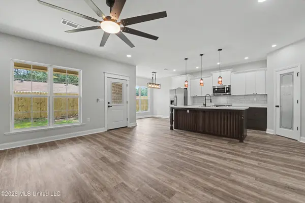 528 Plum Street, Ocean Springs, MS 39564