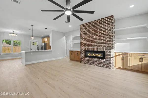 524 Plum Street, Ocean Springs, MS 39564