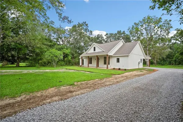 12050 Diffee RD, Grand Bay, AL 36541