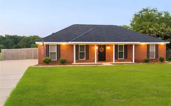 5541 Gibson RD, Theodore, AL 36582