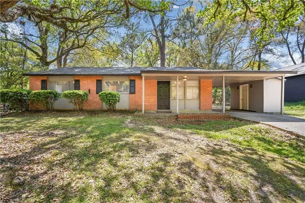 4153 Yorkshire LN, Mobile, AL 36609