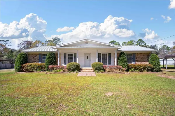 11006 Canal DR, Theodore, AL 36582