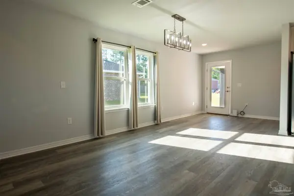 9542 Permenter Rd, Milton, FL 32583