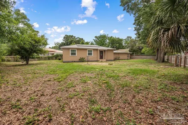 29 Mindoro Cir, Pensacola, FL 32507