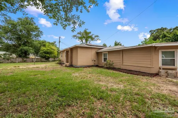 29 Mindoro Cir, Pensacola, FL 32507