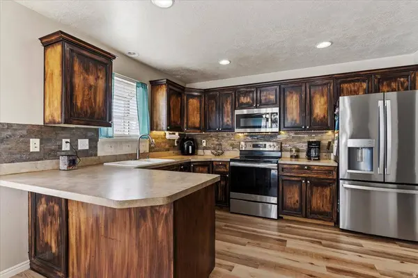 2249 W CRAIG LN, Syracuse, UT 84075