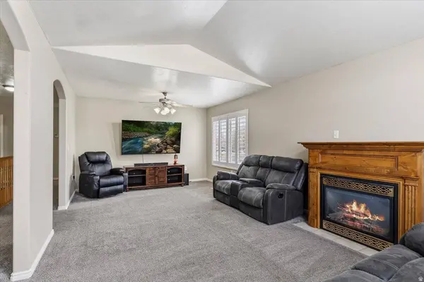 2249 W CRAIG LN, Syracuse, UT 84075
