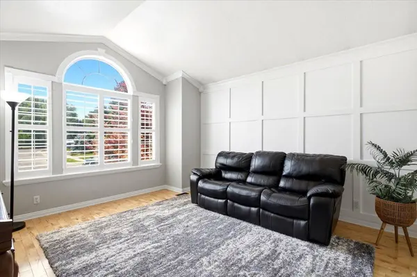 550 W 3950 S, Riverdale, UT 84405