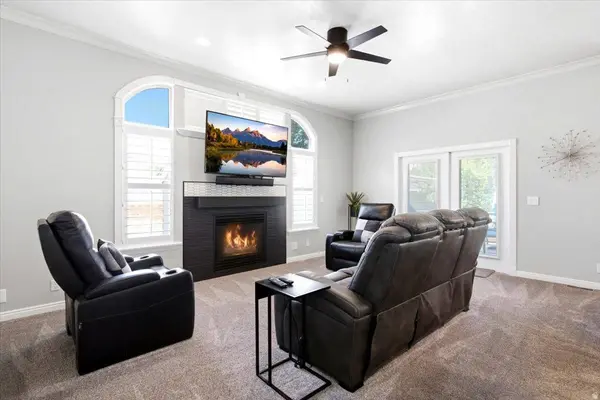 550 W 3950 S, Riverdale, UT 84405