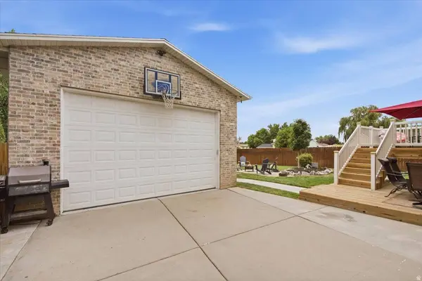 2131 N 850 ST, Clinton, UT 84015