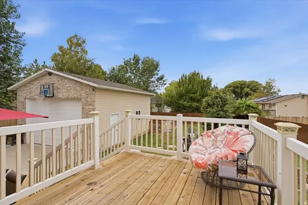 2131 N 850 ST, Clinton, UT 84015