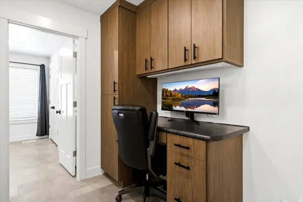 88 W 50 S #W5, Centerville, UT 84014