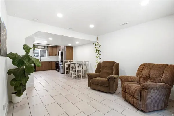 88 W 50 S #W5, Centerville, UT 84014