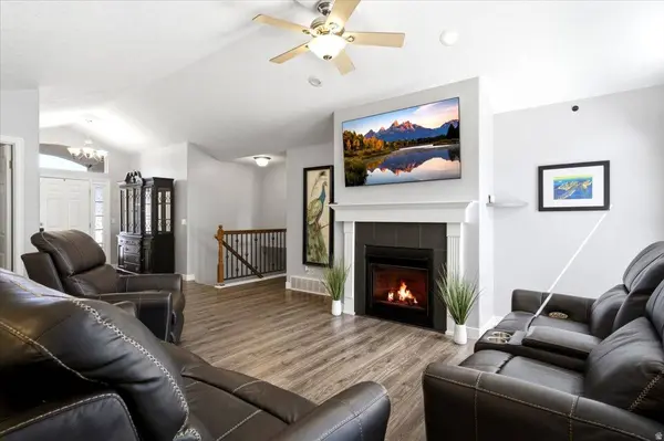 7902 S 2450 E, South Weber, UT 84405