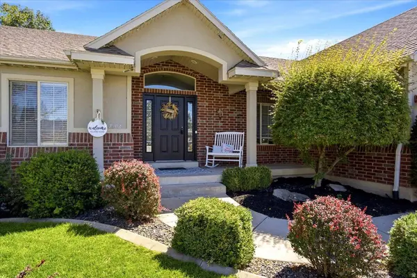 7902 S 2450 E, South Weber, UT 84405