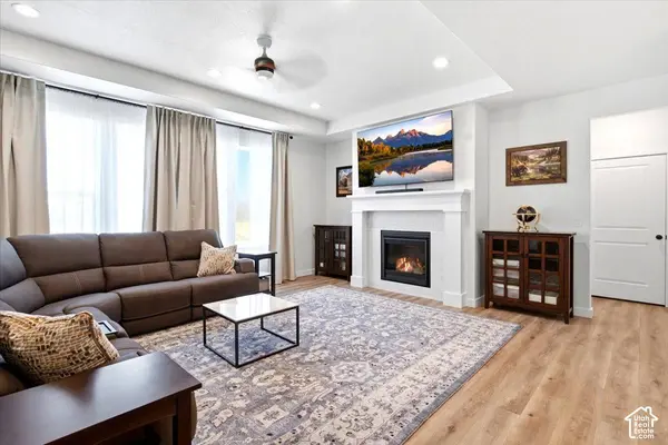 1993 N 2250 W, Farr West, UT 84404