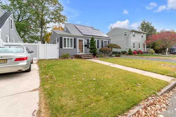 34 Chase AVE, Avenel, NJ 07001
