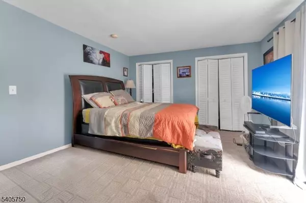 34 Chase Ave, Woodbridge Twp., NJ 07001