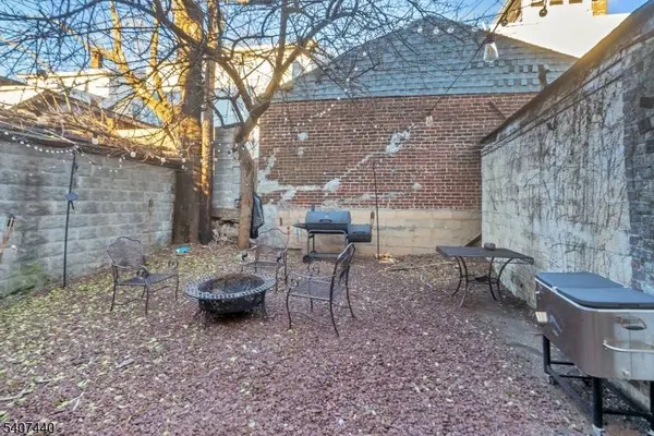 105 Huntington Ter, Newark City, NJ 07112