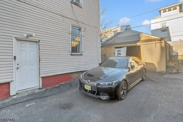 105 Huntington Ter, Newark City, NJ 07112