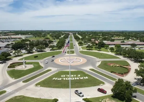 feature image of Top Neighborhoods Near JBSA Bases for Military Home Buyers &amp; Sellers