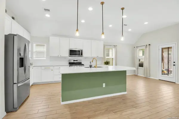 445 Rosemellow, New Braunfels, TX 78132