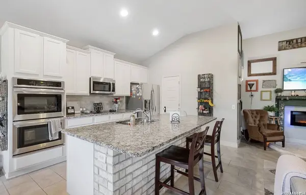 3602 High Cloud Dr, New Braunfels, TX 78130