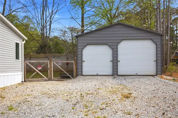 240 Timberlake DR, Seneca, SC 29678