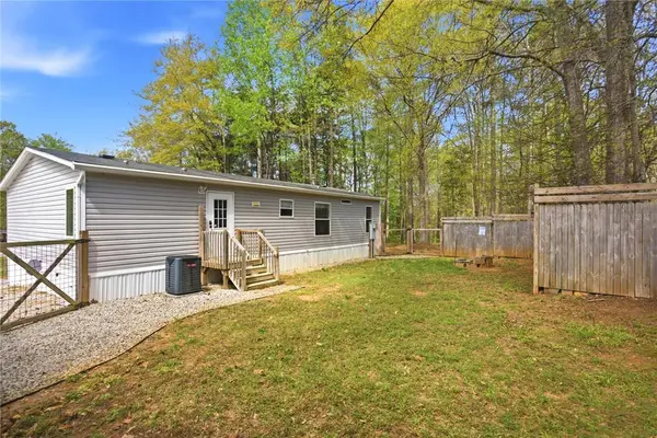 240 Timberlake DR, Seneca, SC 29678