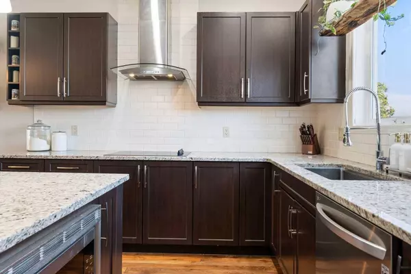 75 River Heights BLVD, Cochrane, AB T4C 0R9