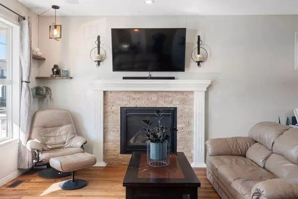 75 River Heights BLVD, Cochrane, AB T4C 0R9