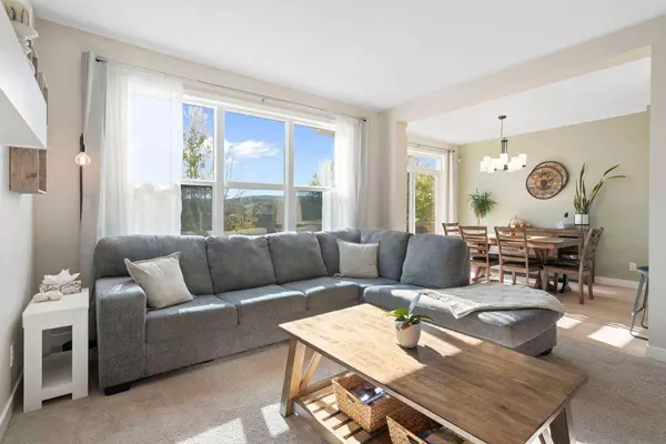 75 Buckskin WAY, Cochrane, AB T4C 2P2