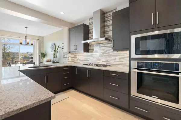 75 Buckskin WAY, Cochrane, AB T4C 2P2