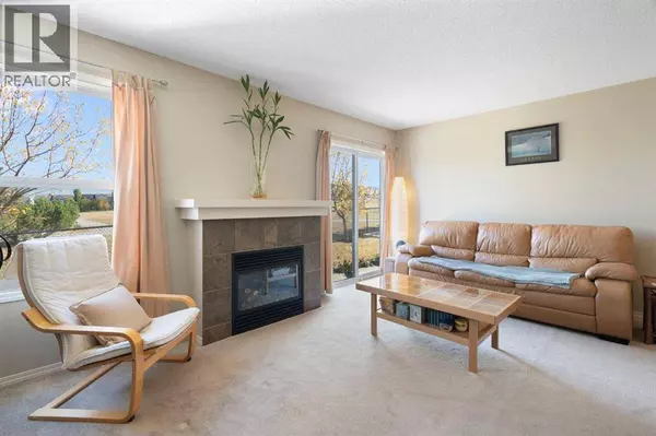 48 Panatella Villas NW, Calgary, AB T3K0G6