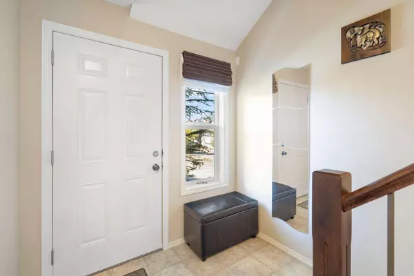 48 Panatella Villas NW, Calgary, AB T3K 0G6