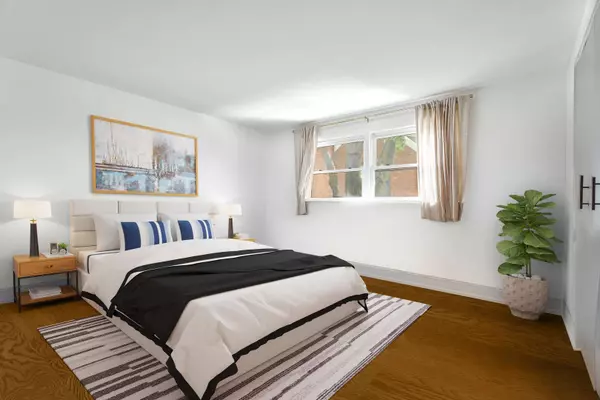 5720 N Rogers AVE, Chicago, IL 60646