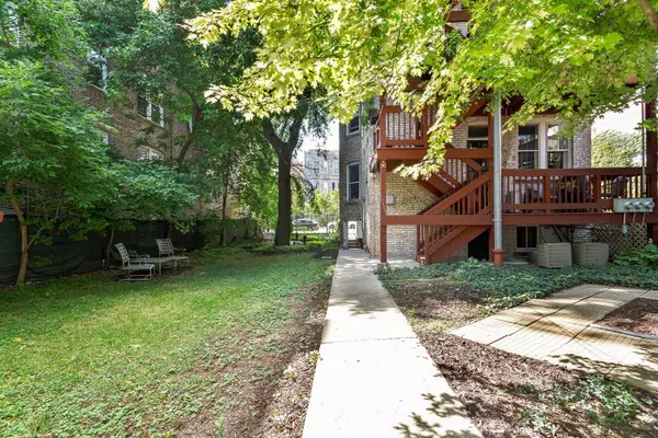 1431 N Maplewood AVE, Chicago, IL 60622