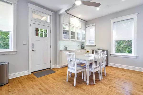 1431 N Maplewood AVE, Chicago, IL 60622