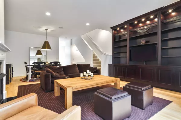 849 W Ohio ST #8, Chicago, IL 60642